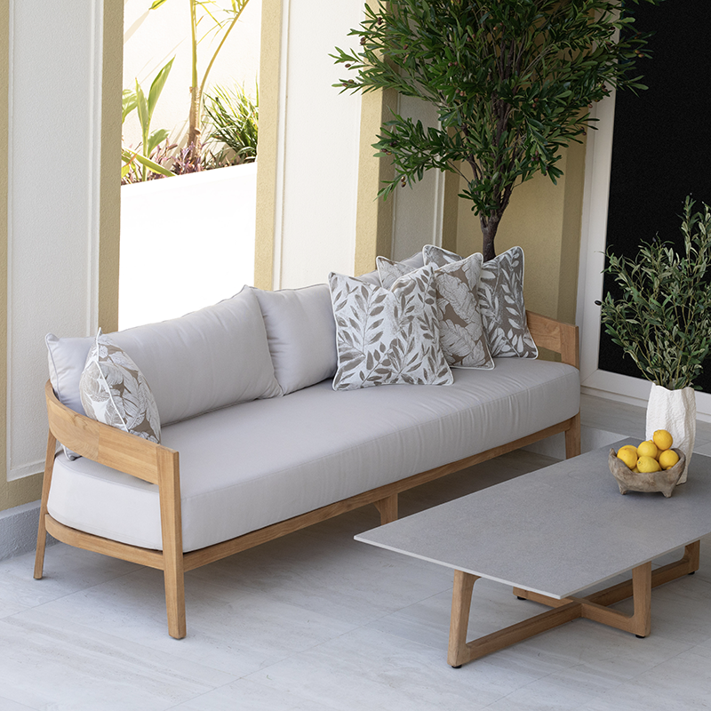 How To Pair Luxury Outdoor Furniture With Plants